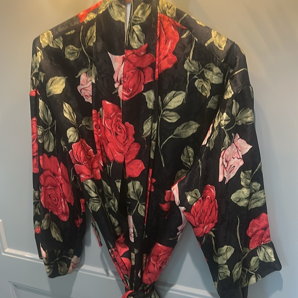 August Silk Rose Robe - Picture 2 of 3